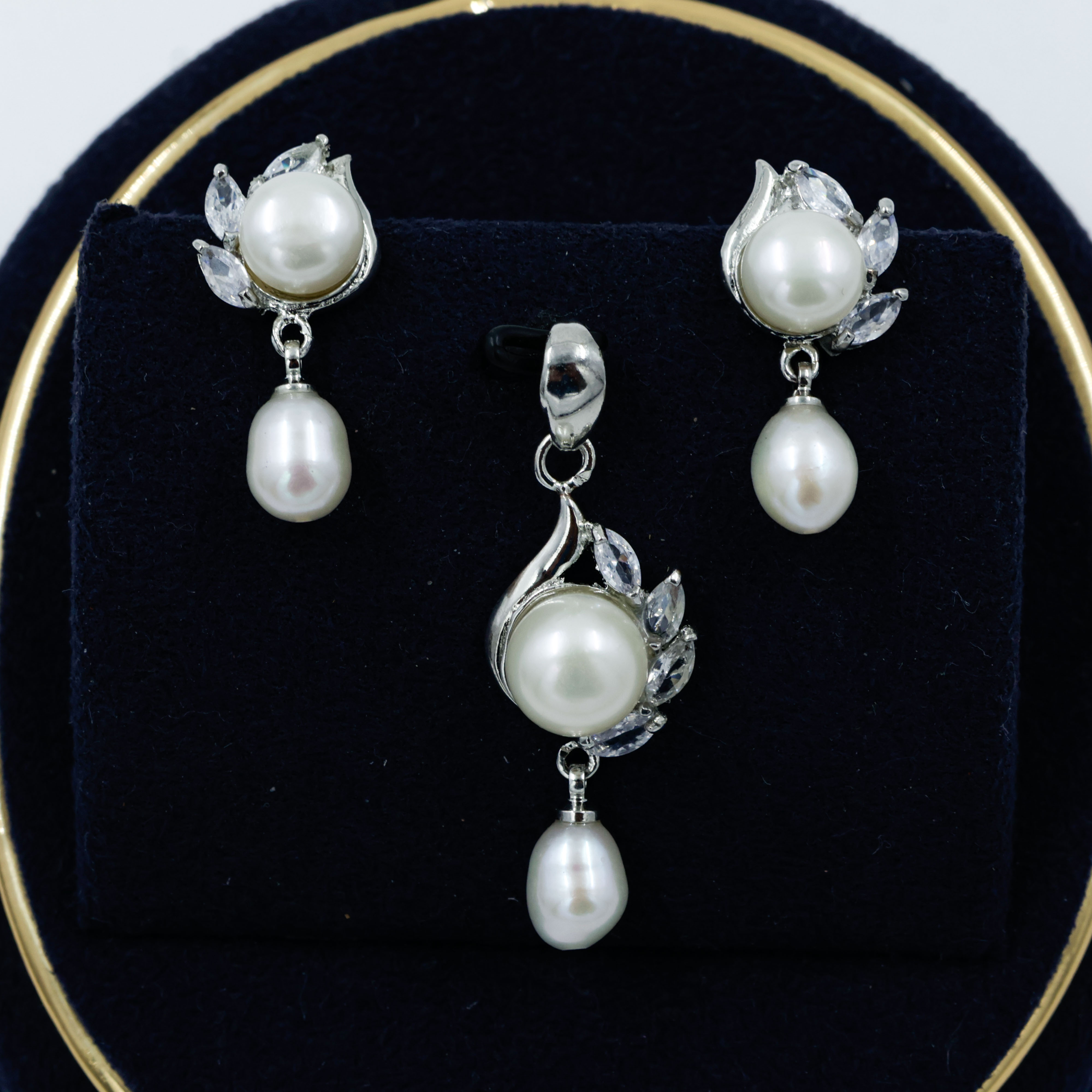Pearl Pendant Set Without Chain